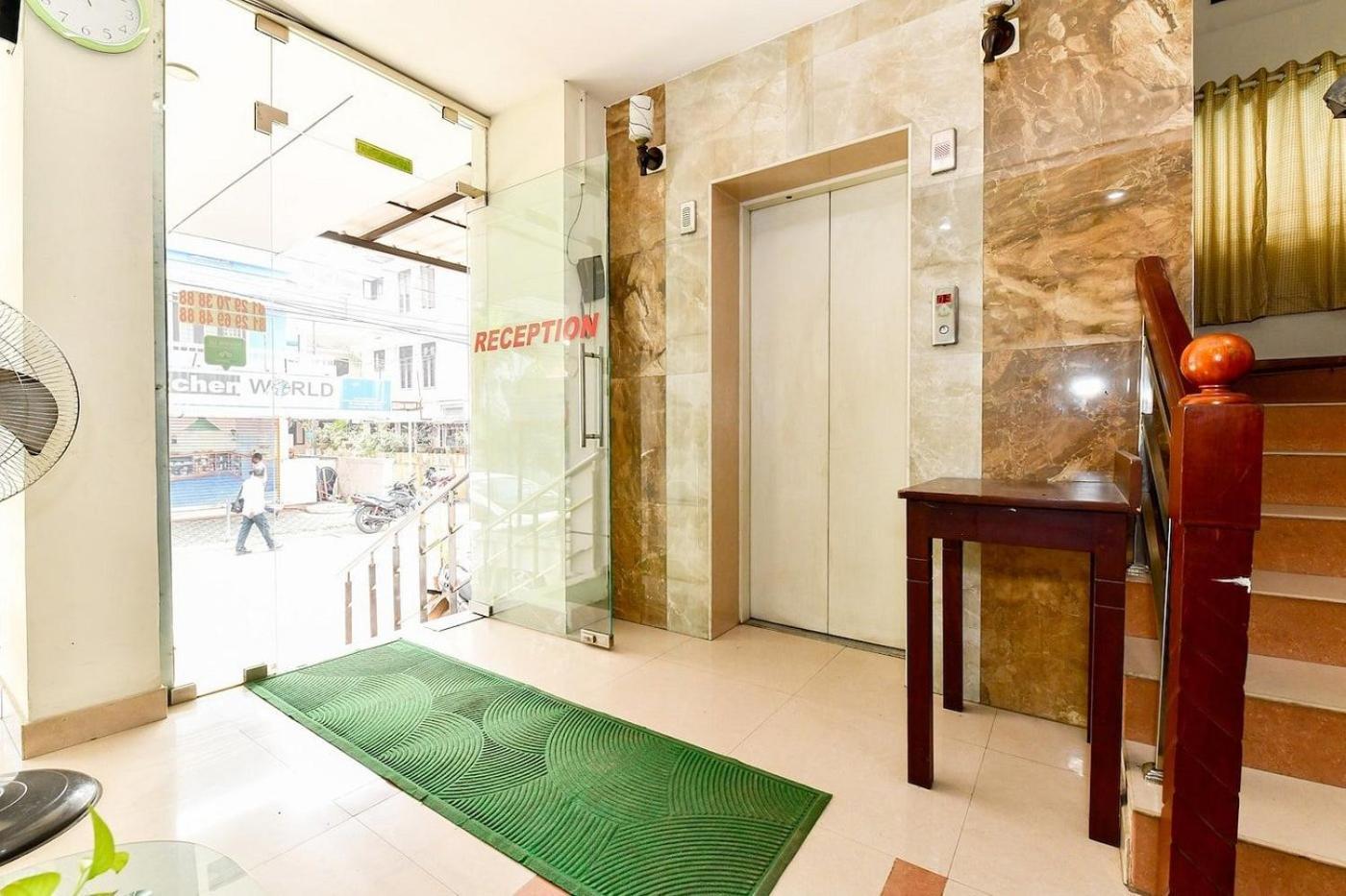 Metro Kochin Business Hotel Dış mekan fotoğraf